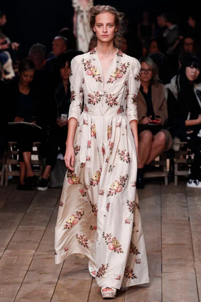 Look 24